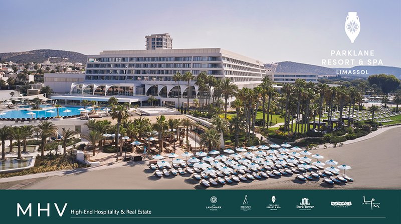 2 PARKLANE RESORT & SPA