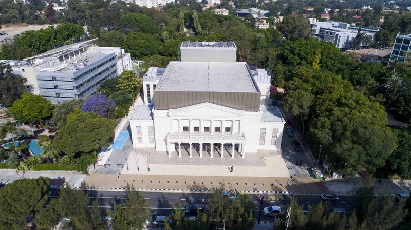 DimotikoTheatroLeukosias