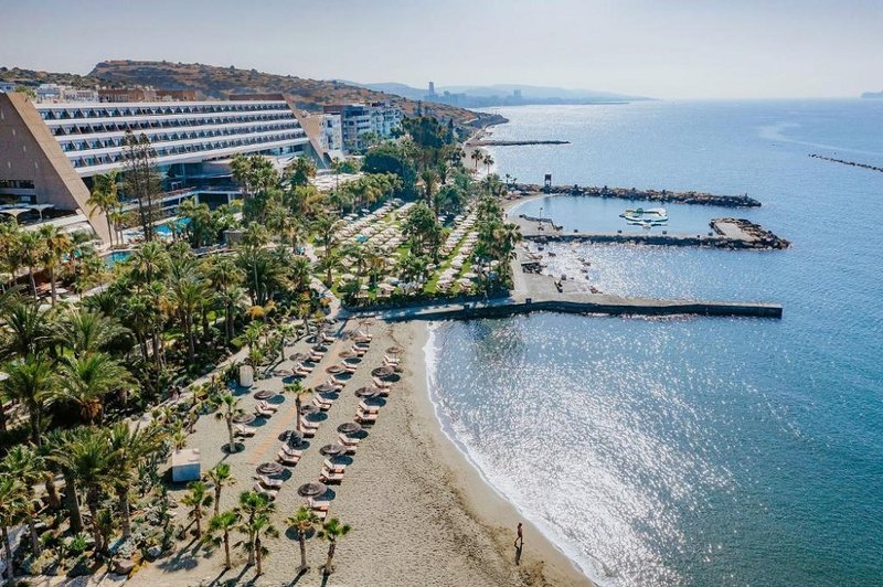 Amathus Beach