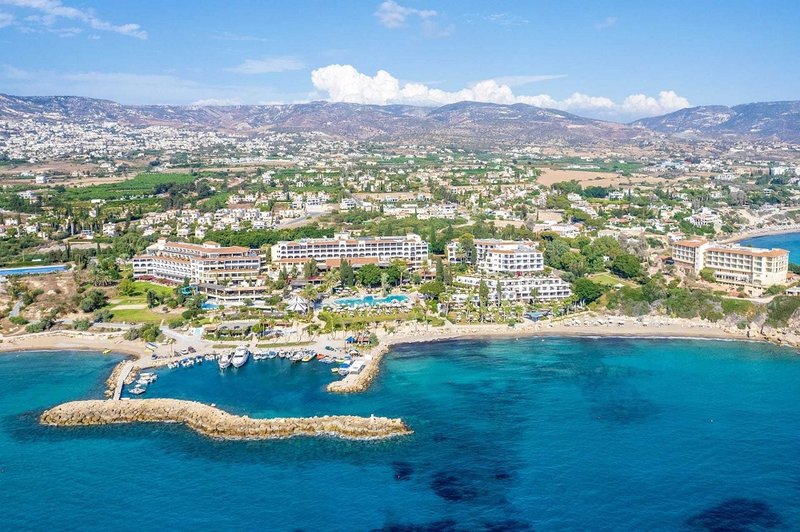Leptos Coral Beach