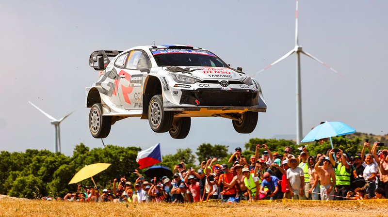 TOYOTA-GAZOO-RACING--2