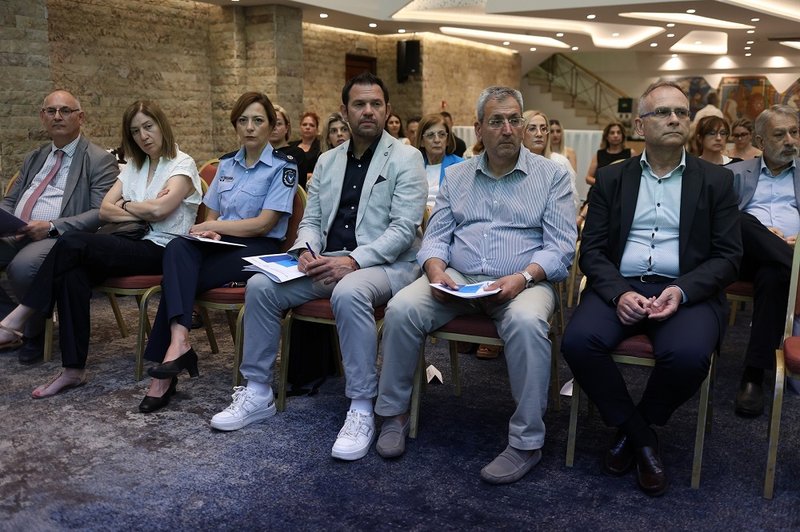 ΕΠΙΤΡΟΠΗ ΙΣΟΤΗΤΑΣ3