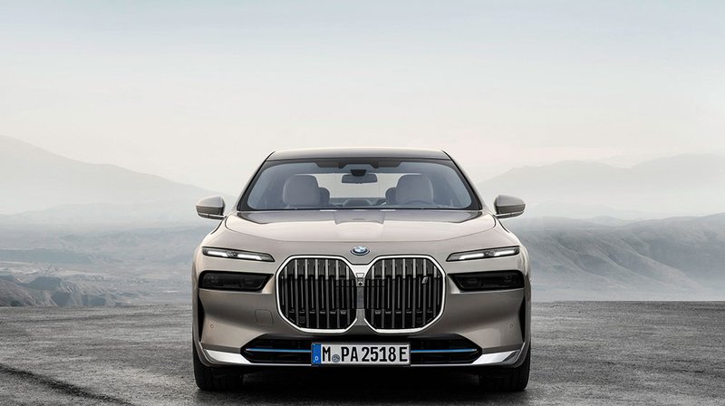 bmw7news2